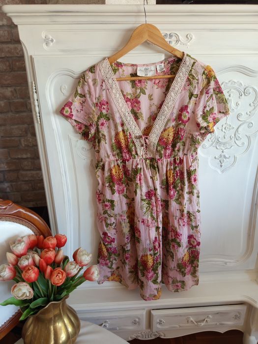 Romantyczna sukienka w róże 100% bawełna