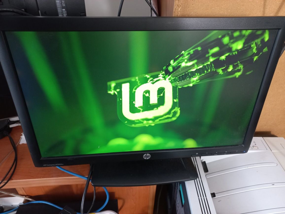 Monitor HP COMPAQ LA2006X 20CALI 1600 x 900 DVI DisplayPort