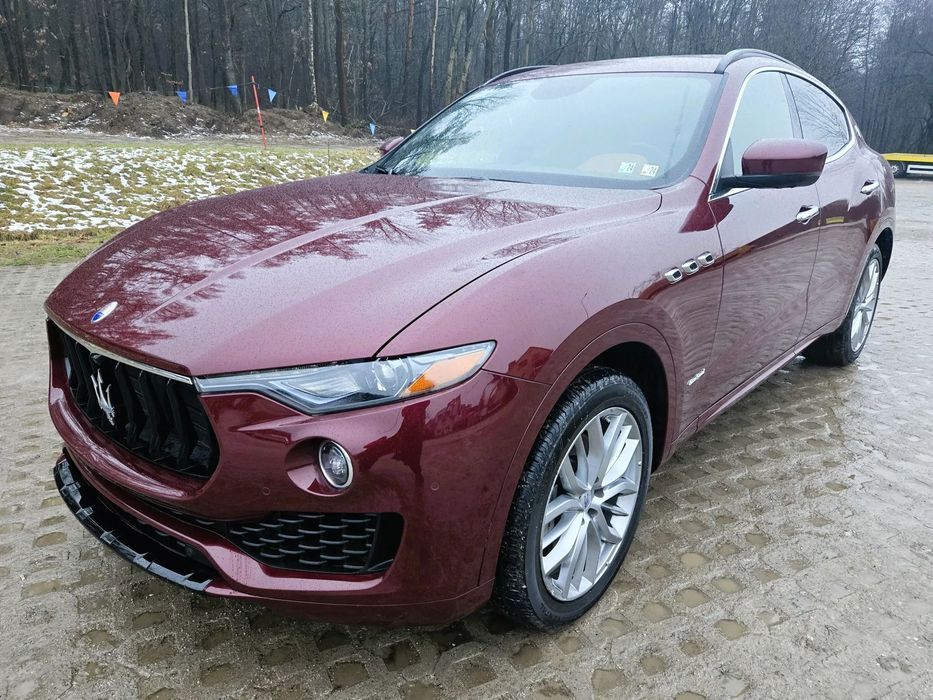 Maserati Levante 350KM GRANSPORT * Dostępny od ręki w PL, Bardzo delikatnie uszkodzony!