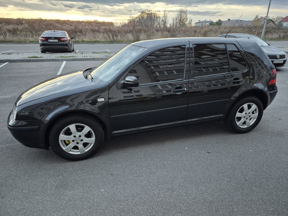 Продам Golf IV 1,6