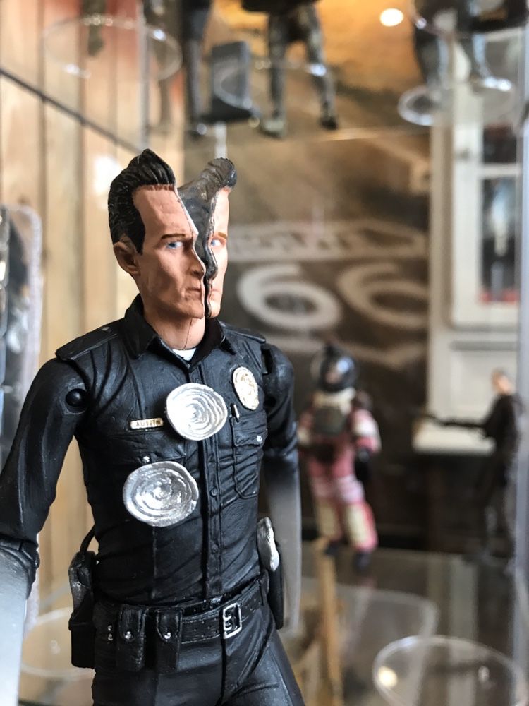 Figura Neca terminator t 1000 pescador hospital