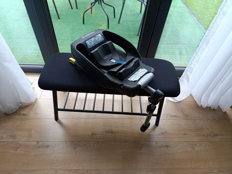 Fotelik maxi Cosi cabrio Fix z bazą ISOFIX