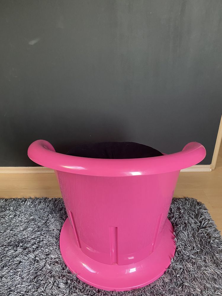 Ikea fotel różowy ze schowkiem siedzisko pufa idealny