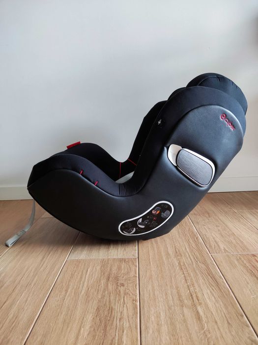 Fotelik Cybex Sirona Z i-Size Ferrari Victory Black
