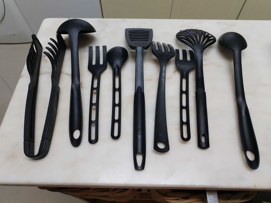 Utensílios em plástico