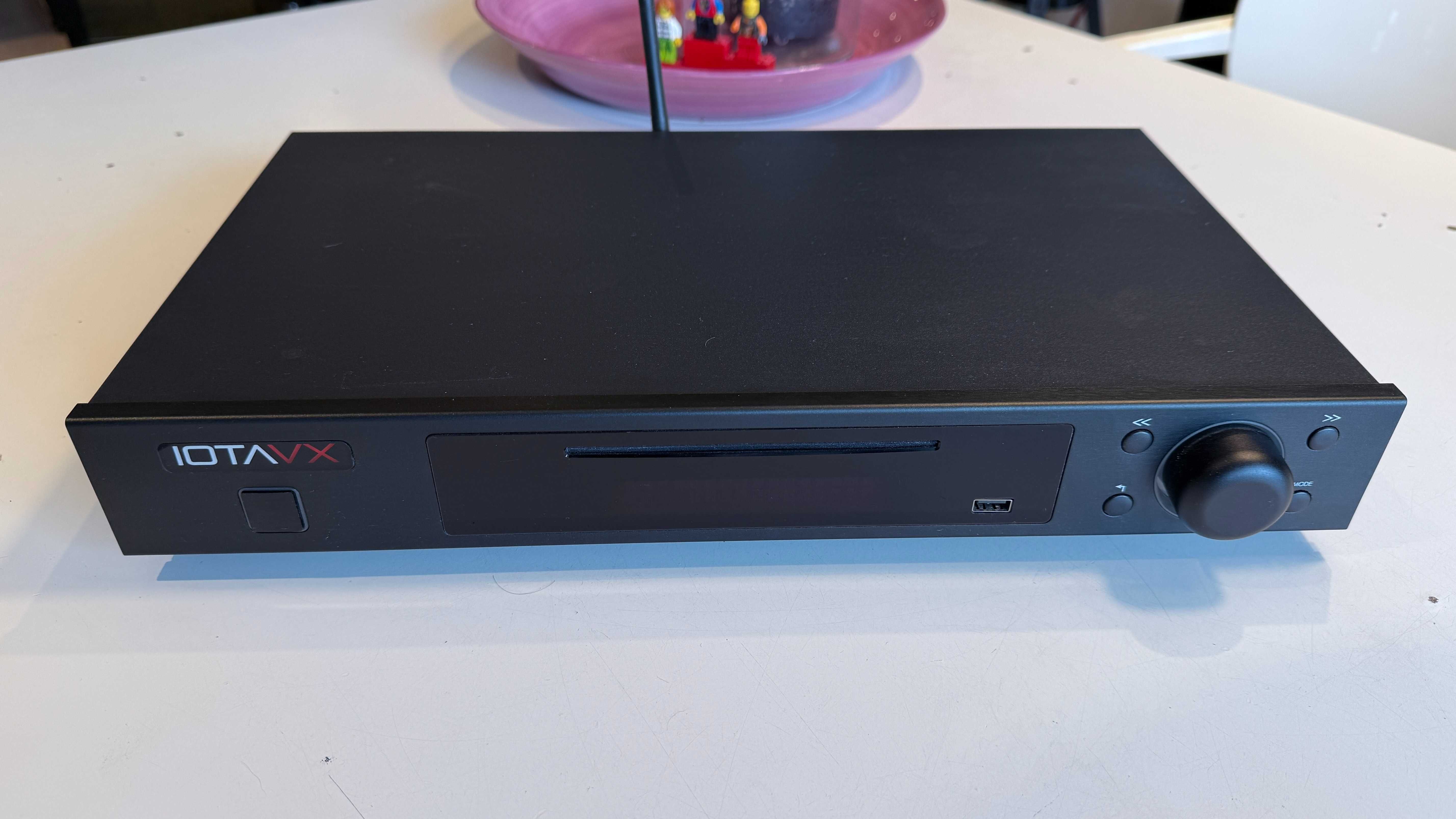 Zestaw wzmacniacz stereo IotaVX Sa3 i Streamer z CD IotaVX Np3