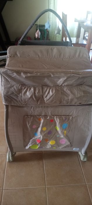 Cama de viagem  cinza