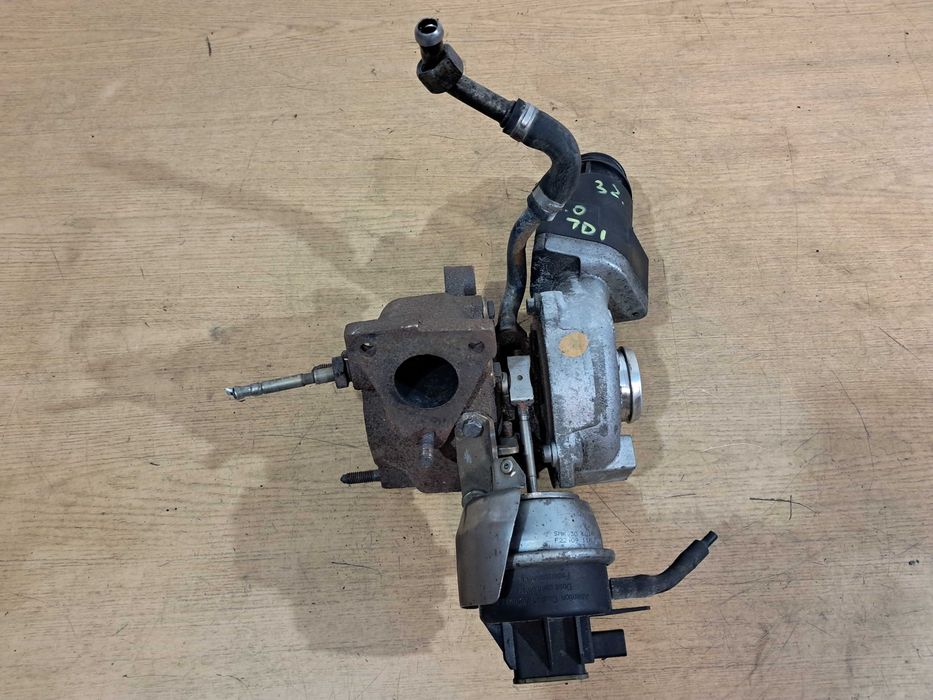 Turbo turbina turbosprężarka 2.0 TDI AUDI A4 B8 A5 8T Q5 8R uszkodzona