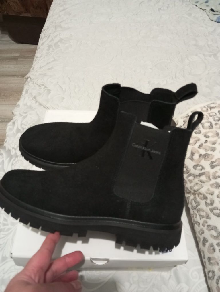 Челсі Calvin Klein