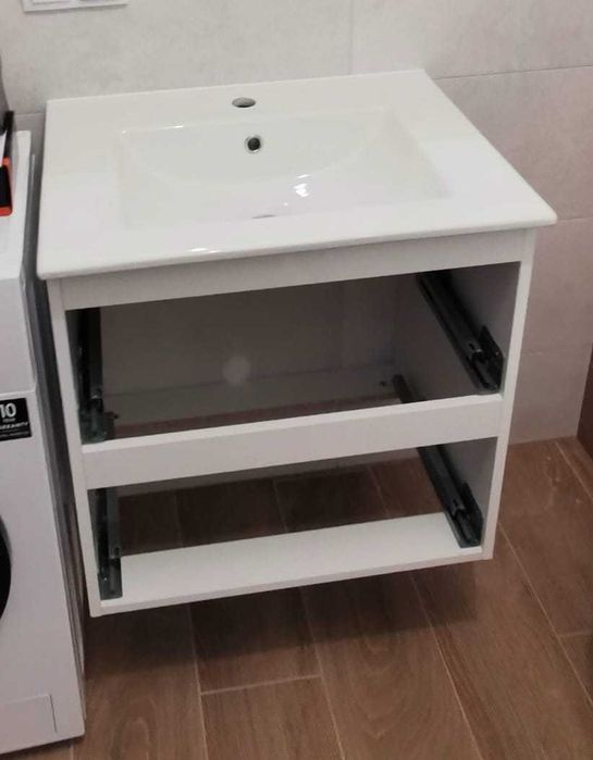 Umywalka ceramiczna biała essential sensea 61x46 cm