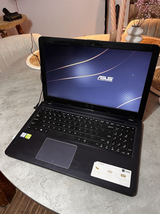 Asus vivobook 15