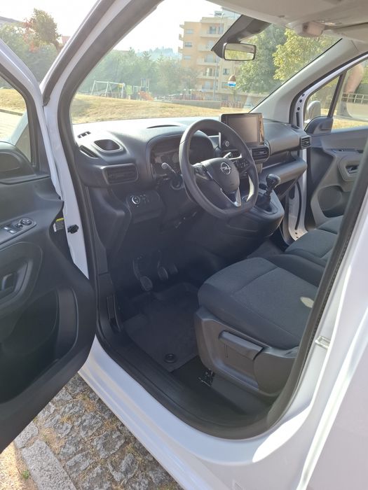 Opel Combo 1500 3 lugares 2024