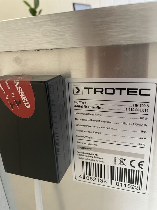 TROTEC TIH 700 S grzejnik ścienny na podczerwień