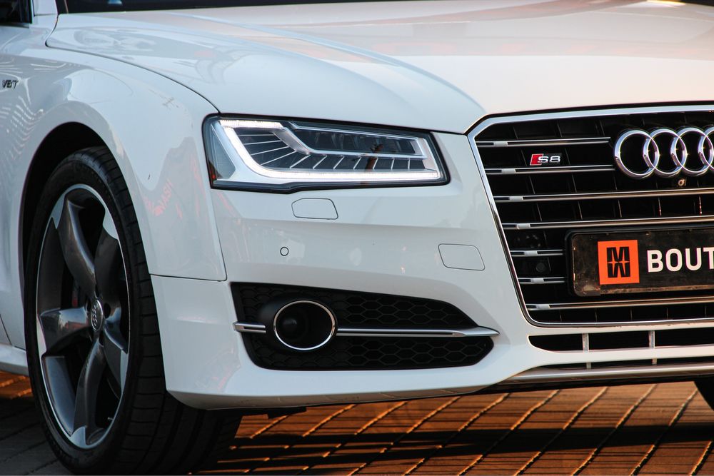 Продам Audi S8 2014