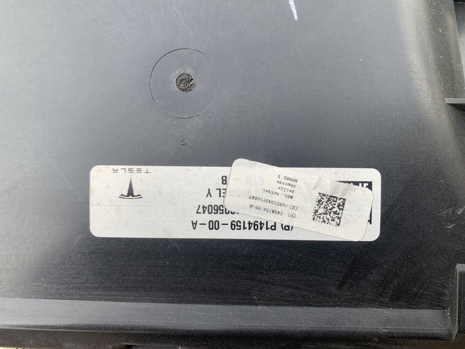 Tesla model y лювер жалюзи моторчик люверса оригинал разборка