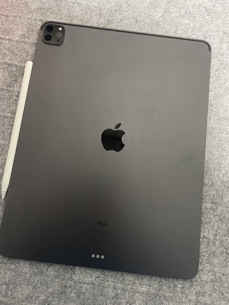 Ipad Pro 12.9 (2020) + Ipad MagicKeyboard + Apple Pencil (2ª Geração)