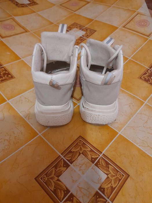 Кроссовки весна-осень 37р