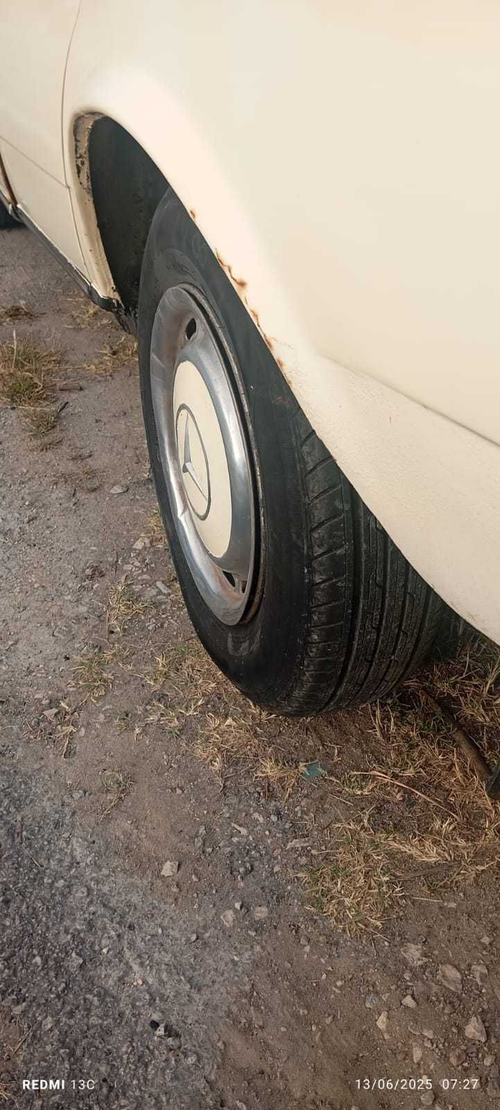 Mercedes-benz 240d