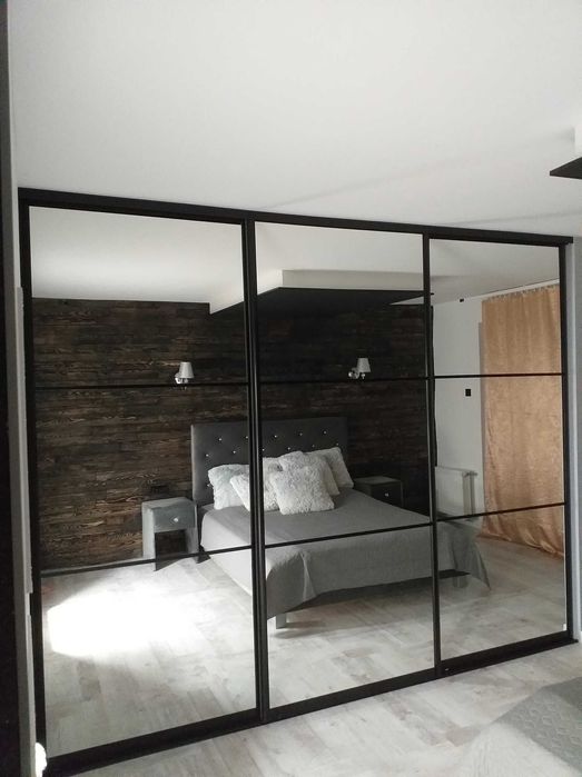 Skrzydła szafy przesuwnej