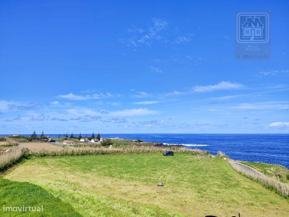 VENDA de AMPLO TERRENO à Beira Mar, nos Mosteiros, Ponta Delgada, c...