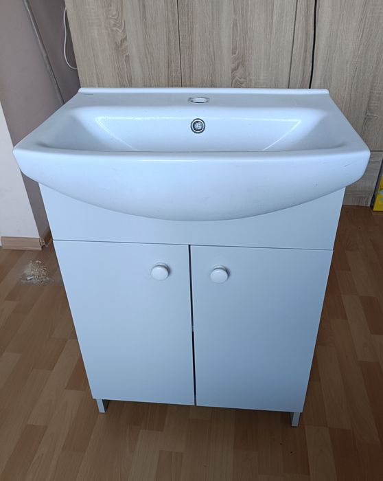 Umywalka Cersanit z szafką