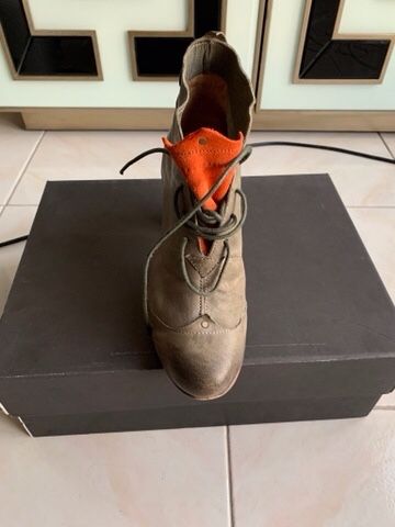 Botins em pele marca Grotesque nº 38