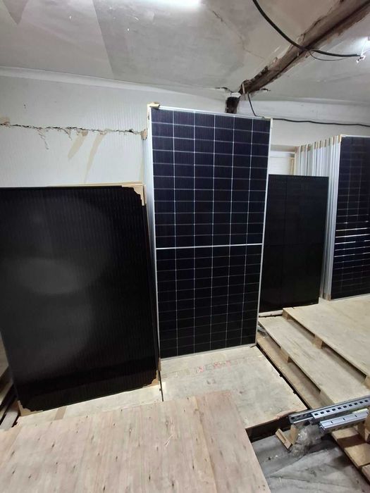 Продам солнечные панели Aiko 475