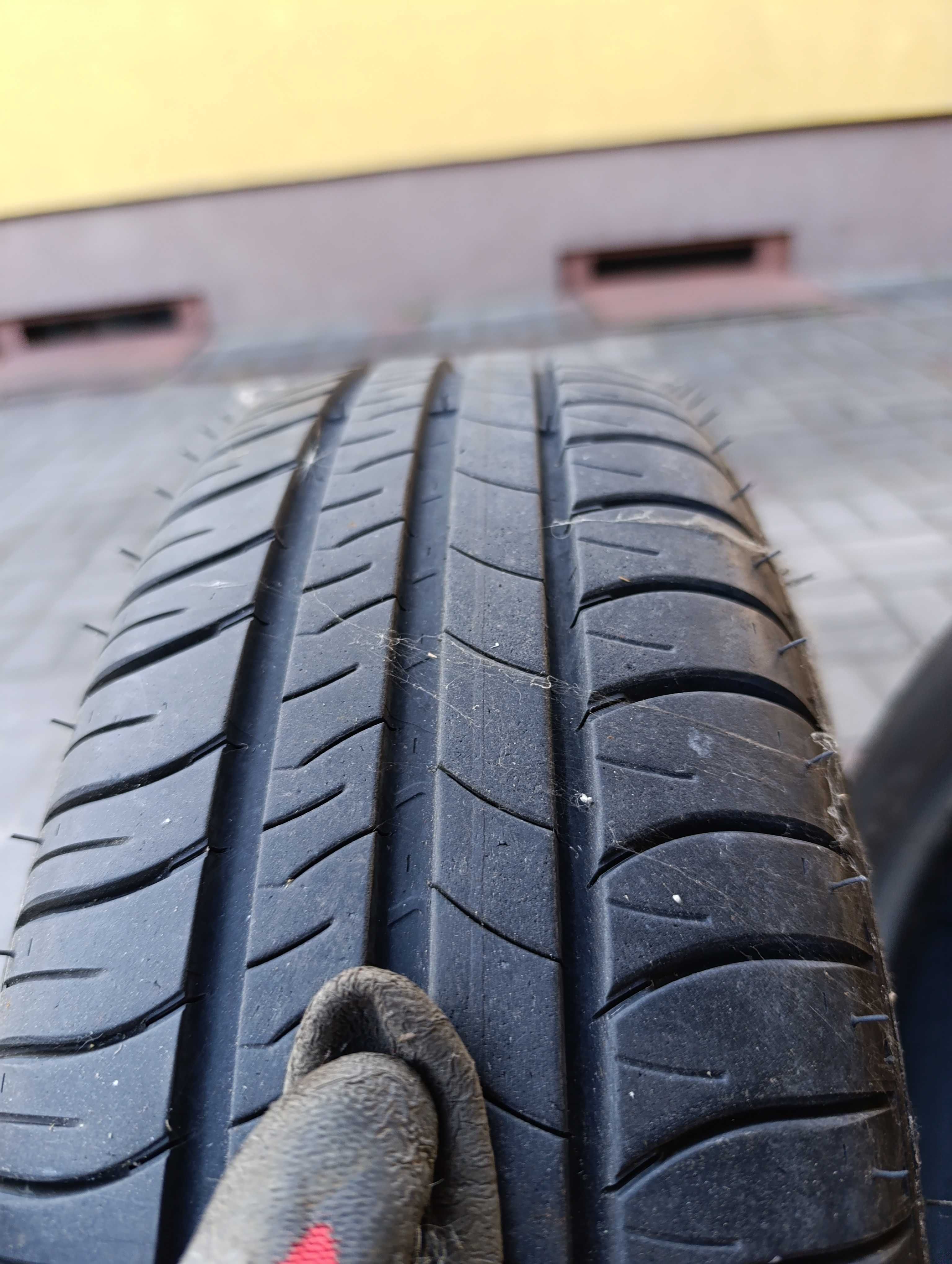 4 opony zimowe Michelin 185 * 60 * 15 cali ! Super stan!