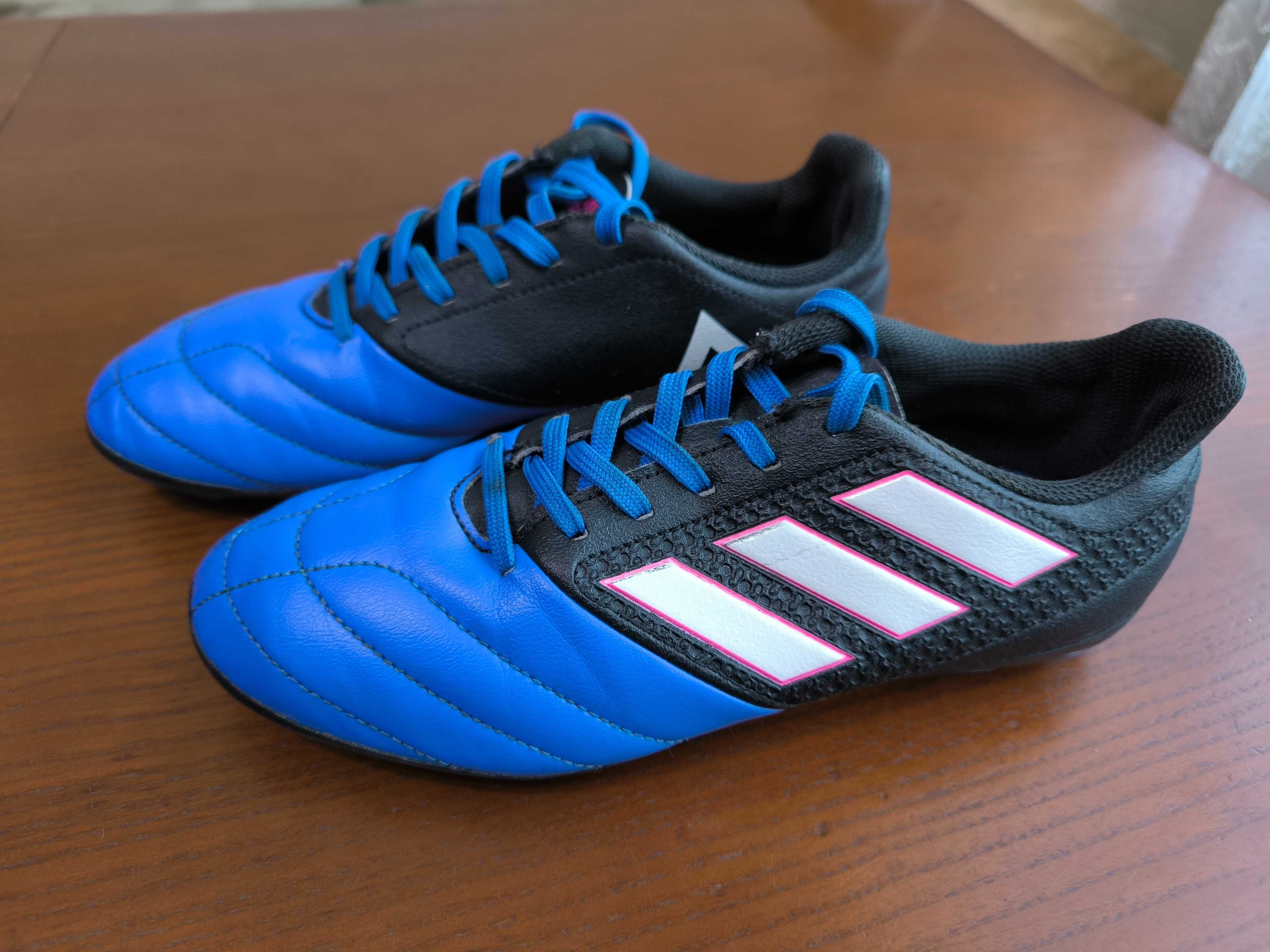 Футбольные бутсы Adidas 36 размер (22 см) в ИДЕАЛЕ