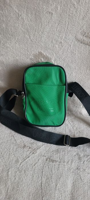 Zielona torba na ramię nerka saszetka Lacoste