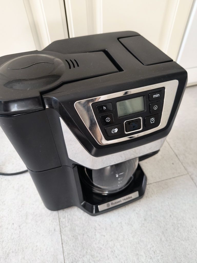 Russell Hobbs Ekspres przelewowy  do kawy z młynkiem
