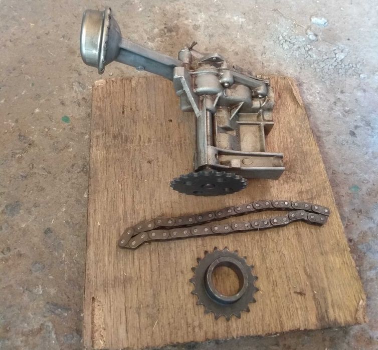 Масляный насос, и набор Renault Clio б/у Нові автозапчастини Dacia