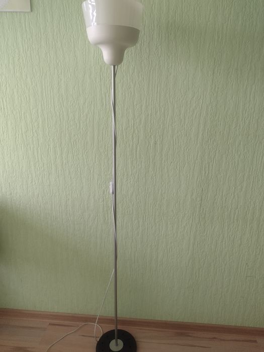 Lampa stojaca uzywana