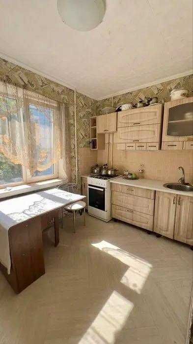 Продам 1к квартиру 11мікрорайон 5 этаж