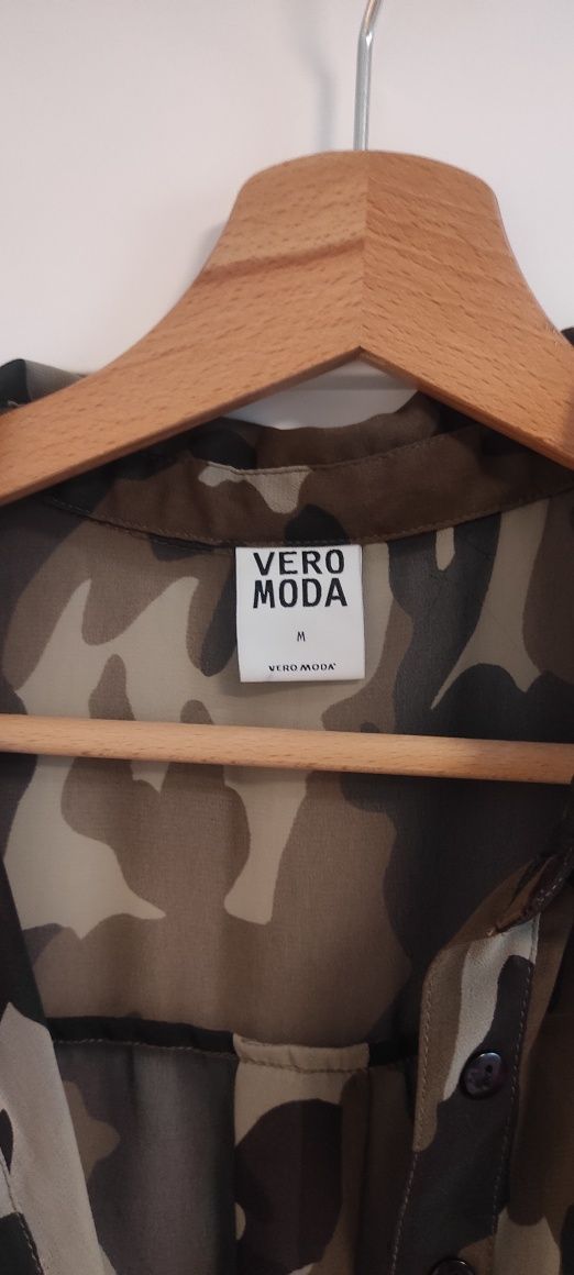 Koszulka z krótkim rękawem moro Vero Moda M