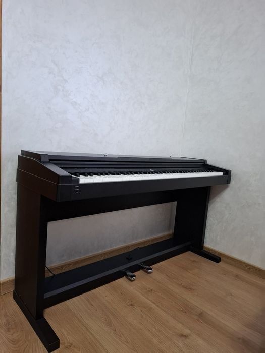 Продам пианино стан нового