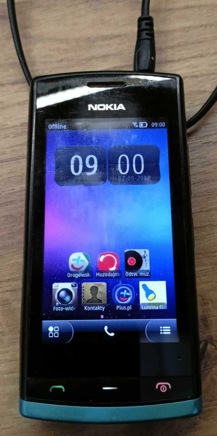Telefon Smartfon Nokia 500 komplet (dwie dodatkowe, nowe obudowy-tył)