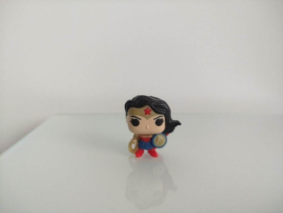 Продам Kinder Joy Marvel Чудо жінка