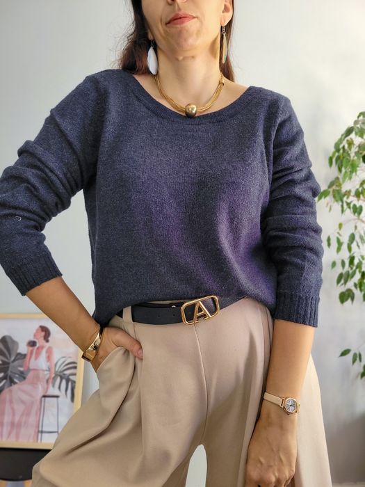 Granatowy sweter damski Vila L miły puchaty wiskozowy koronkowy