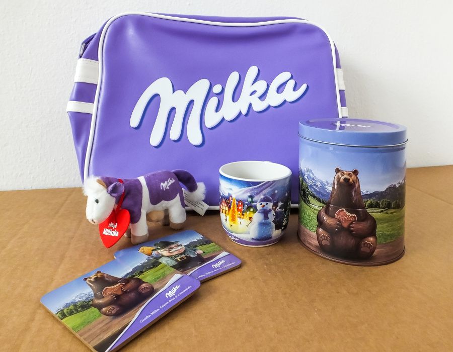 Zestaw kolekcjonerski marki Milka torba kubek podkładka gadżety