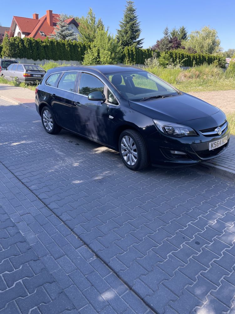 Opel Astra J 2014r 1.6cdti maska zderzak pas przedni