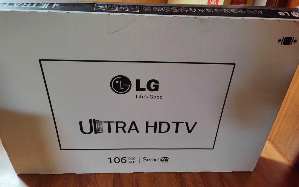 TV 4K LG 42UB820V