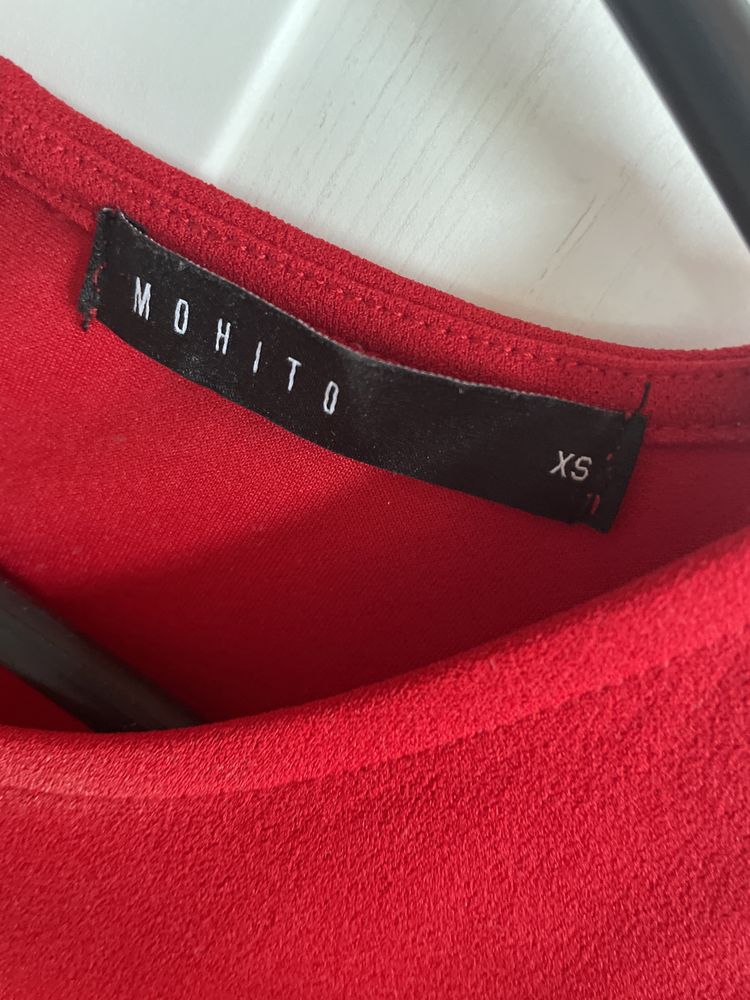 Mohito, XS sukienka czerwona, rozmiary zaniżone jak to w Mohito