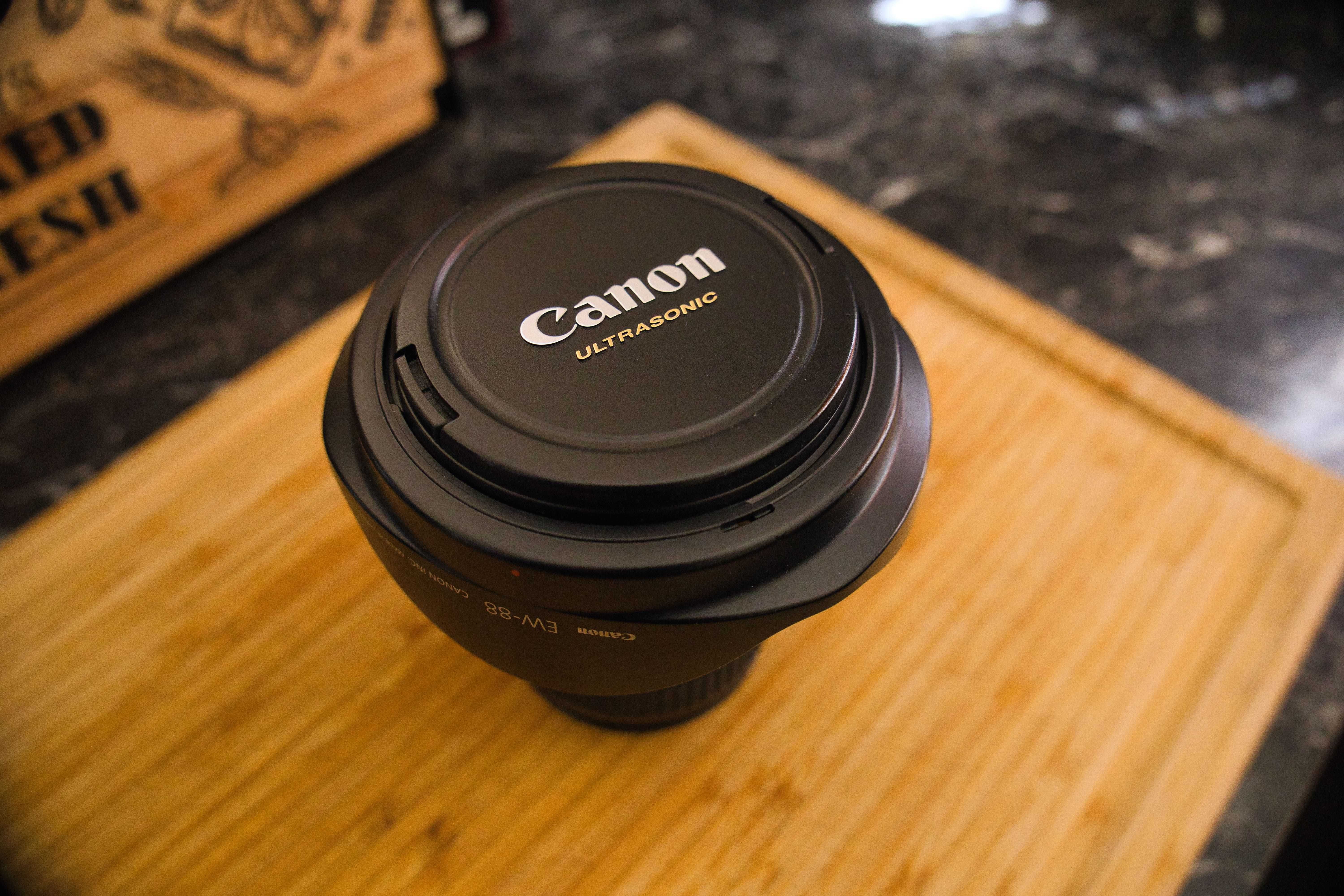 Canon EF16-35 f/2.8 L II - stan bardzo dobry +