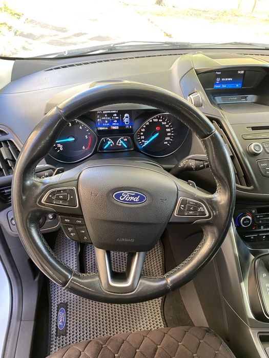 Продам Ford Kuga