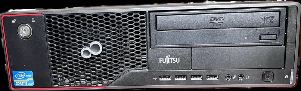 Fujitsu Esprimo E900