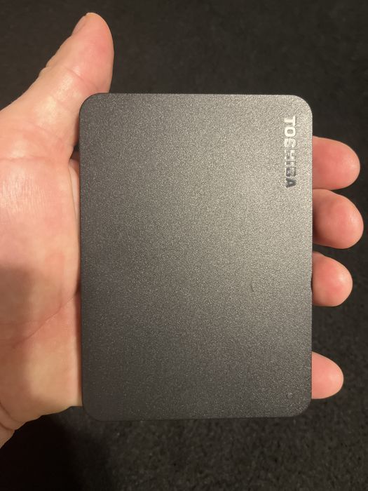 Жорсткий диск зовнішній TOSHIBA 2т