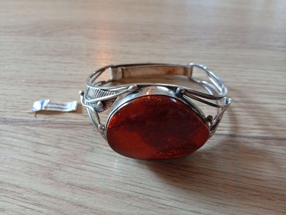 Bransoletka srebrna z bursztynem