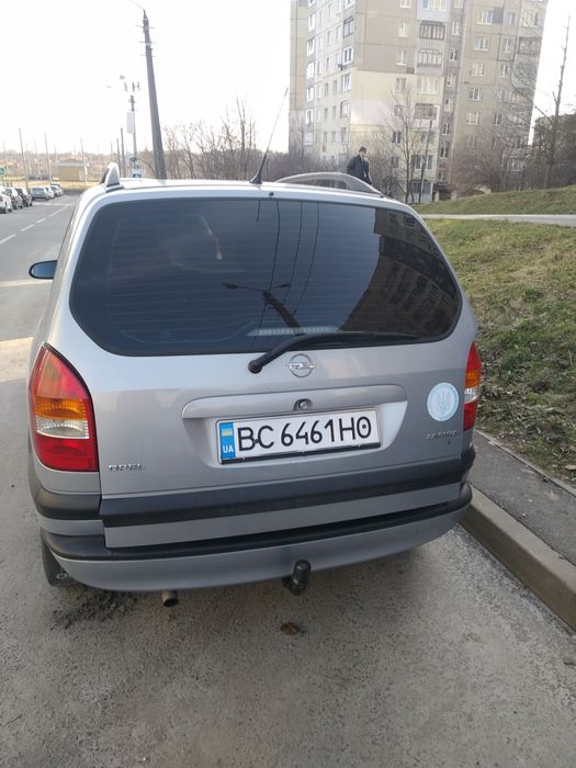 Автомобіль Опель.Зефіра.