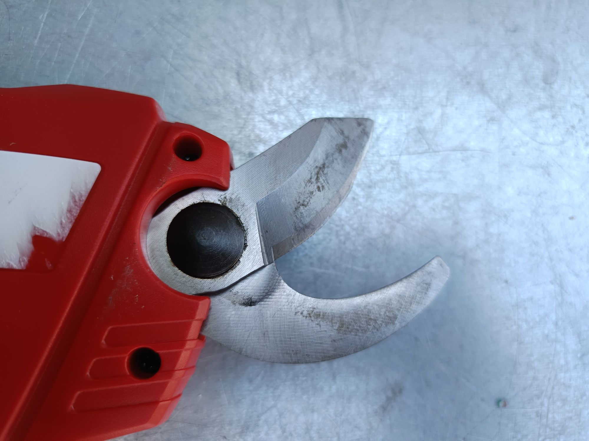 Akumulatorowy sekator Einhell GE-LS 18 Li SOLO